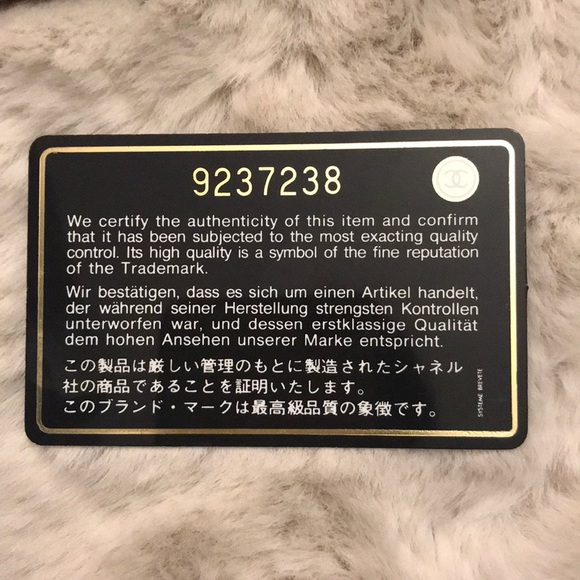 CHANEL - Beige Caviar Zipper Wallet - Picture 12 of 12